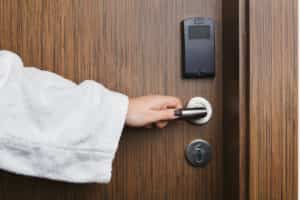 seguridad hotel acceso