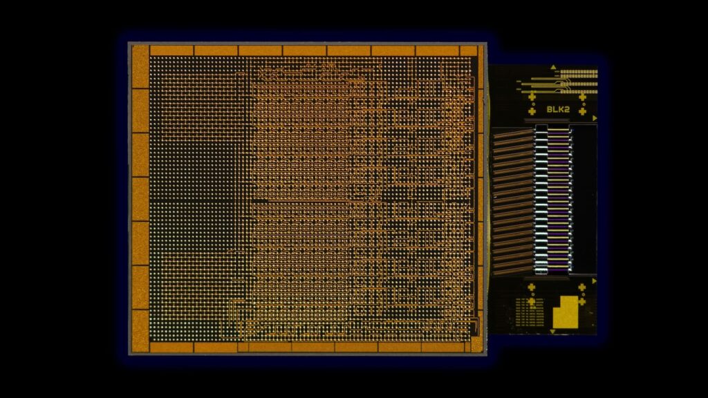 Intel OCI chiplet 2