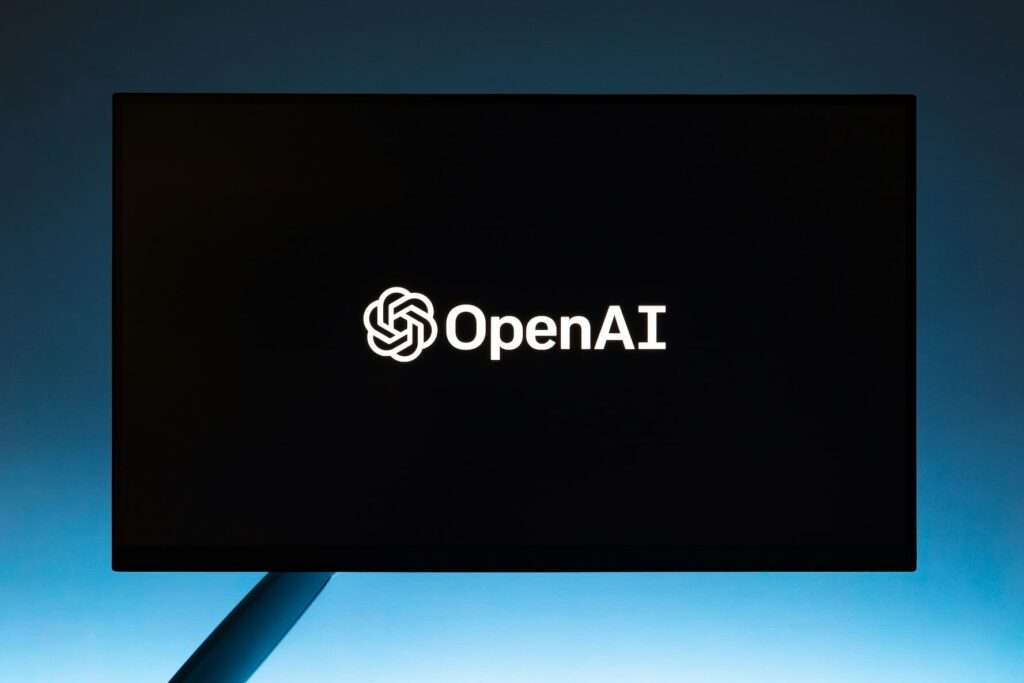 OpenAI sufre una ola de salidas que pone en riesgo la empresa - Revista ...