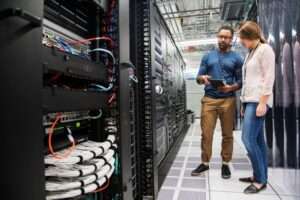 5 tendencias clave de la seguridad electrónica en 2025 - Revista Cloud