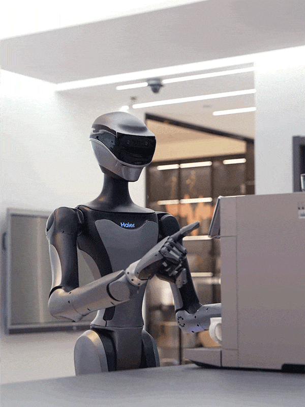 HIVA, el robot humanoide de Haier que aspira a ser el “fin de las tareas domésticas” 2 hacer cafe hiva haiwa haier robot