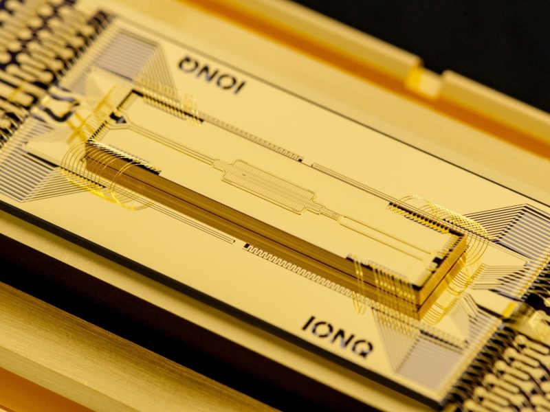 IonQ_MGT_chip