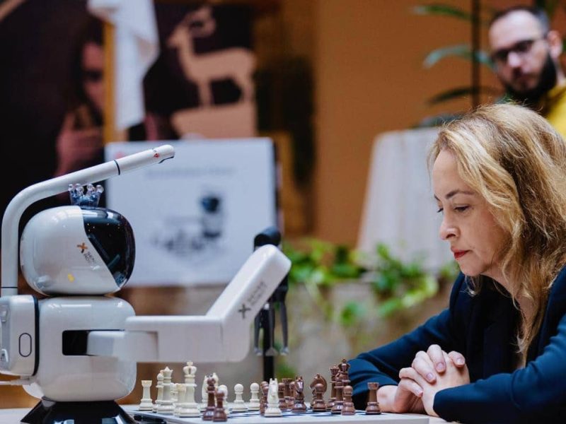 SenseRobot_Apex_Duel_Antoaneta_Stefanova