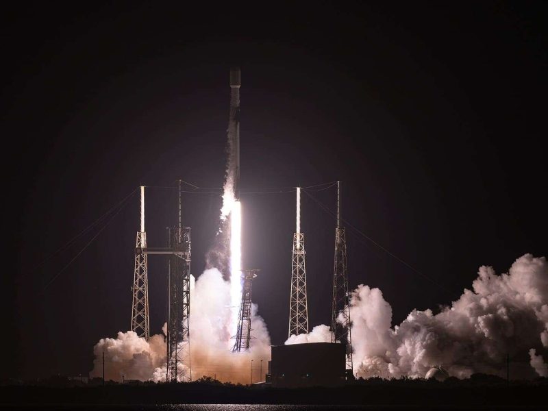SpaceX-Falcon_9_Launch