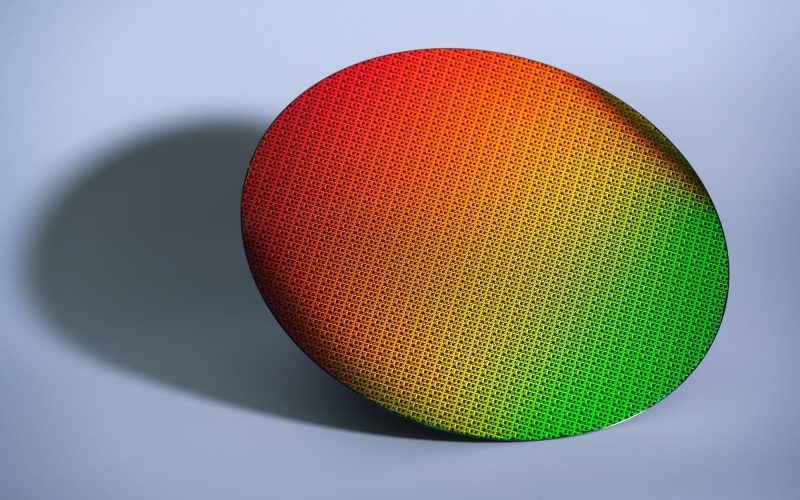intel-18a-wafer-1