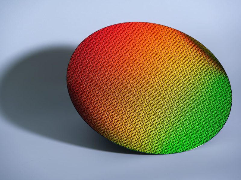 intel-18a-wafer-1