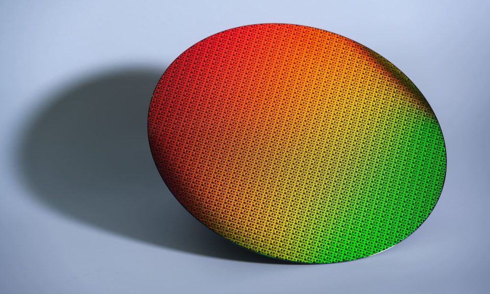 intel-18a-wafer-1