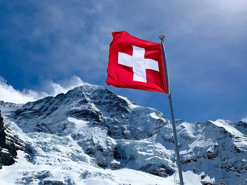 proton-suiza-bandera