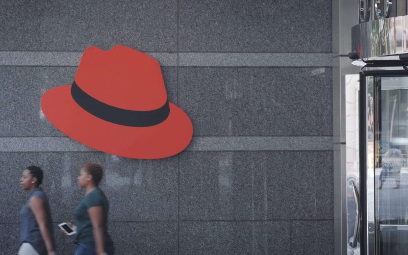red_hat_entrance