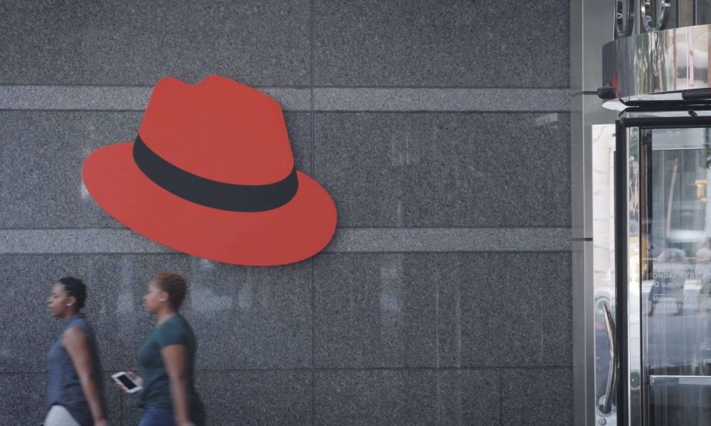 red_hat_entrance