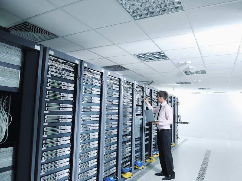 sala de servidores dedicados datacenter